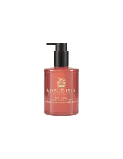 Noble Isle Tea Rose Bath & Shower Gel 250 ml